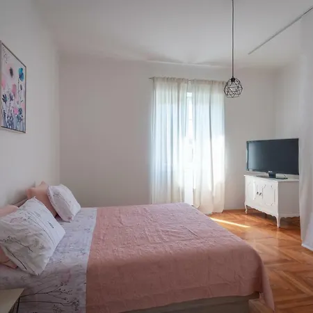 Apartman Rhapsody Apartment *