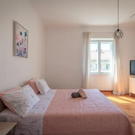 Apartman Rhapsody *